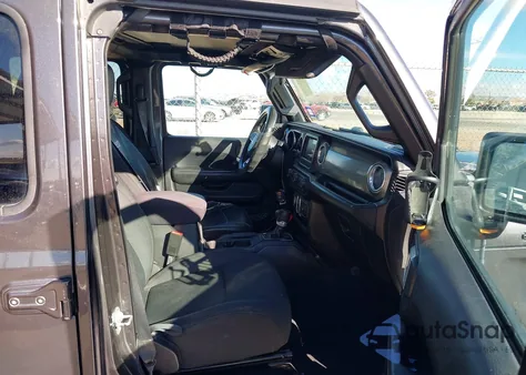 2019 Jeep Wrangler Unlimited Sahara 4X4 from USA, damaged, VIN 1C4HJXEN5KW588331